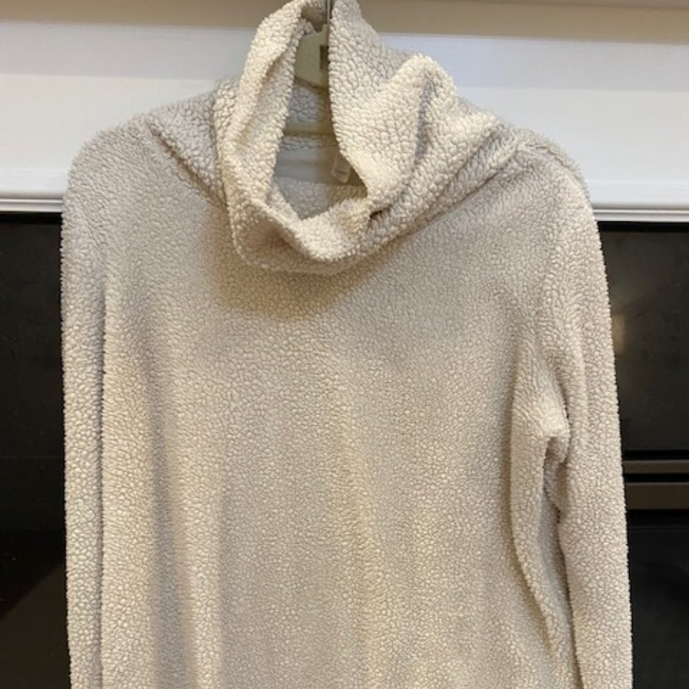 Alo Fuzzy Pullover